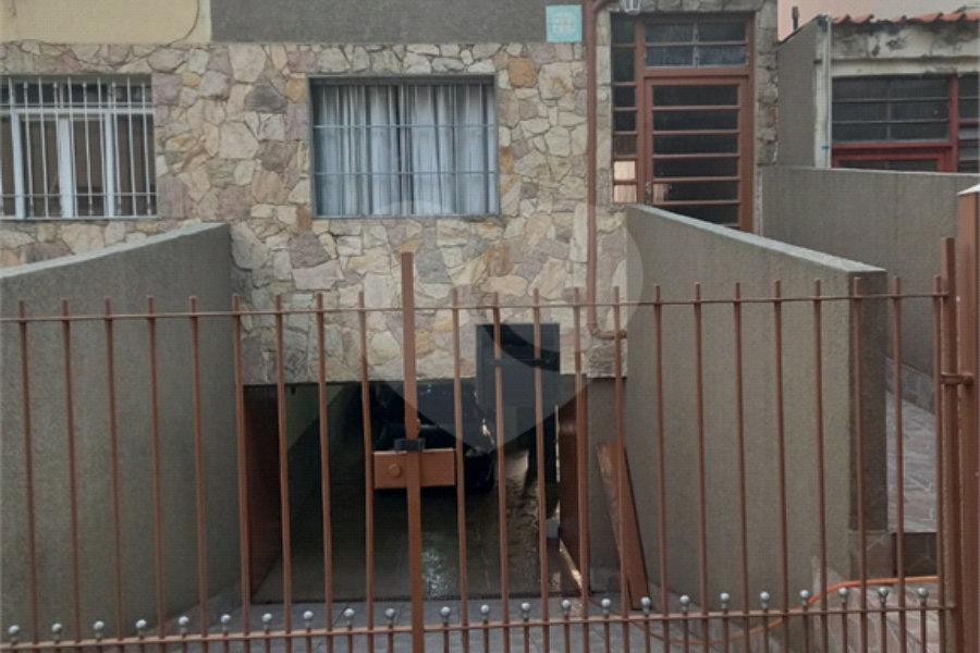 Sobrado à venda com 3 quartos em Jardim Peri, São Paulo, SP