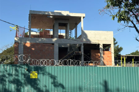 Casa à venda com 4 suítes no condomínio Casa Jardim Paineiras, São Paulo - SP