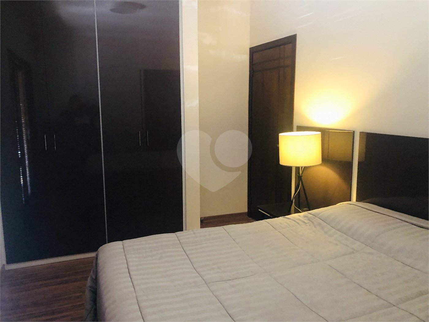 Sobrado à venda com 3 quartos, sendo 1 suíte, em Jardim Peri, São Paulo, SP