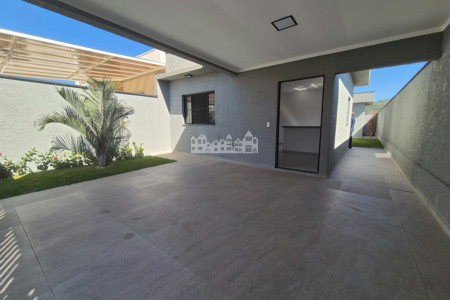 Casa térrea à venda com 3 quartos, sendo 1 suíte, em Vila Bonsai, Atibaia - SP