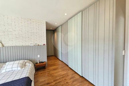Casa à venda com 4 suítes no condomínio Residencial Itahyê, Santana de Parnaíba - SP