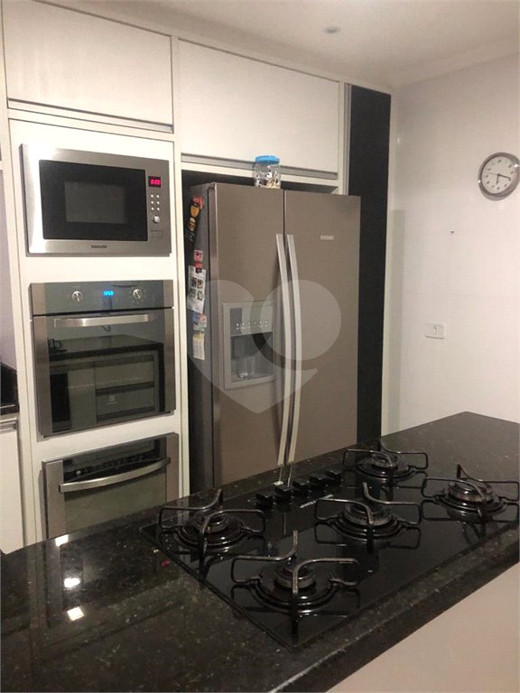 Casa à venda com 3 quartos, sendo 1 suíte, no condomínio Residencial Sabará, São Paulo - SP