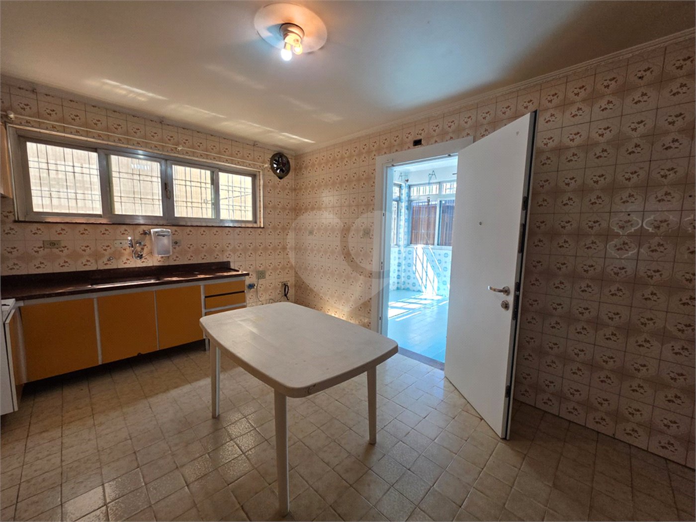 Sobrado à venda com 4 quartos, sendo 1 suíte,  em Santa Teresinha, São Paulo, SP