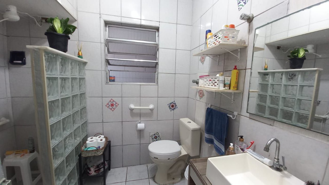 Casa com 2 dormitórios à venda, 100 m² por R$ 700.000,00 - Vila Guilhermina - Praia Grande/SP