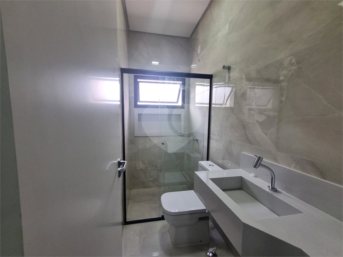 Casa à venda com 3 quartos, sendo 1 suíte,  no condomínio Reserva Ipanema I, Sorocaba - SP