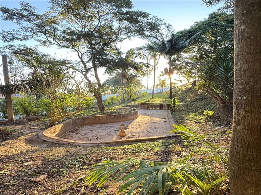 Casa à venda com 6 quartos, sendo 2 suítes, no condomínio Alpes de Mairiporã, Mairiporã - SP