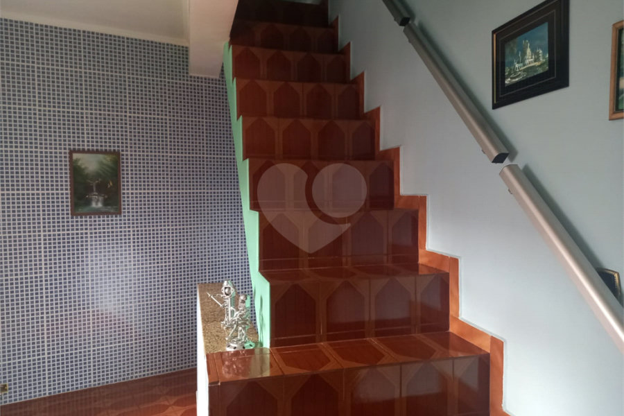 Sobrado à venda com 4 quartos, sendo 2 suítes, em Vila Nova Cachoeirinha, São Paulo, SP