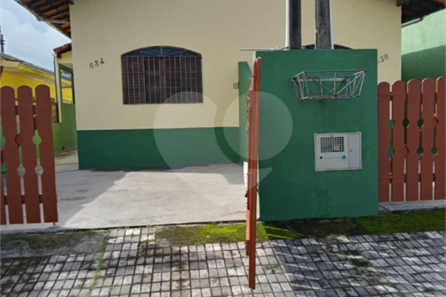 Casa Térrea à venda com 2 quartos, sendo 1 suíte, no Centro, Itanhaém, SP