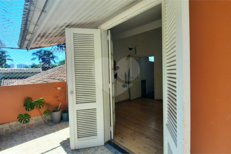 Casa de Vila à venda com 4 quartos, sendo 2 suítes, em Granja Julieta, São Paulo, SP
