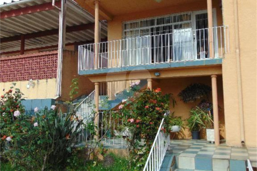 Sobrado à venda com 3 quartos em Jardim Santa Mônica, São Paulo, SP