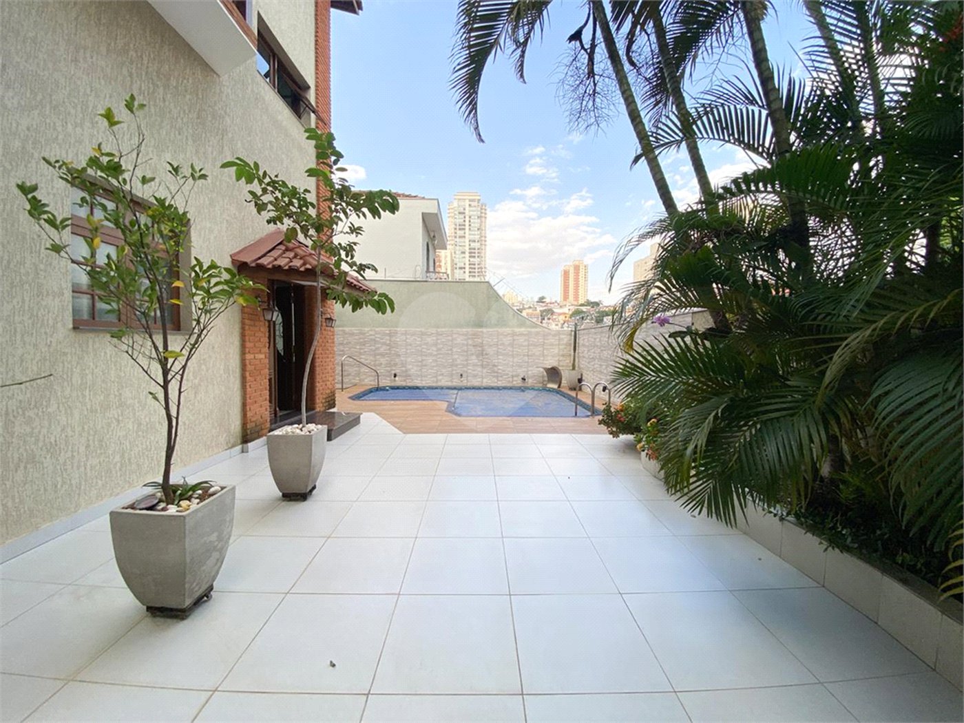 Casa à venda com 3 quartos, sendo 1 suíte, em Santana, São Paulo, SP