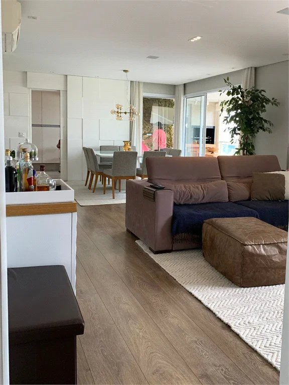Apartamento à venda com 3 suítes em Lapa, São Paulo, SP
