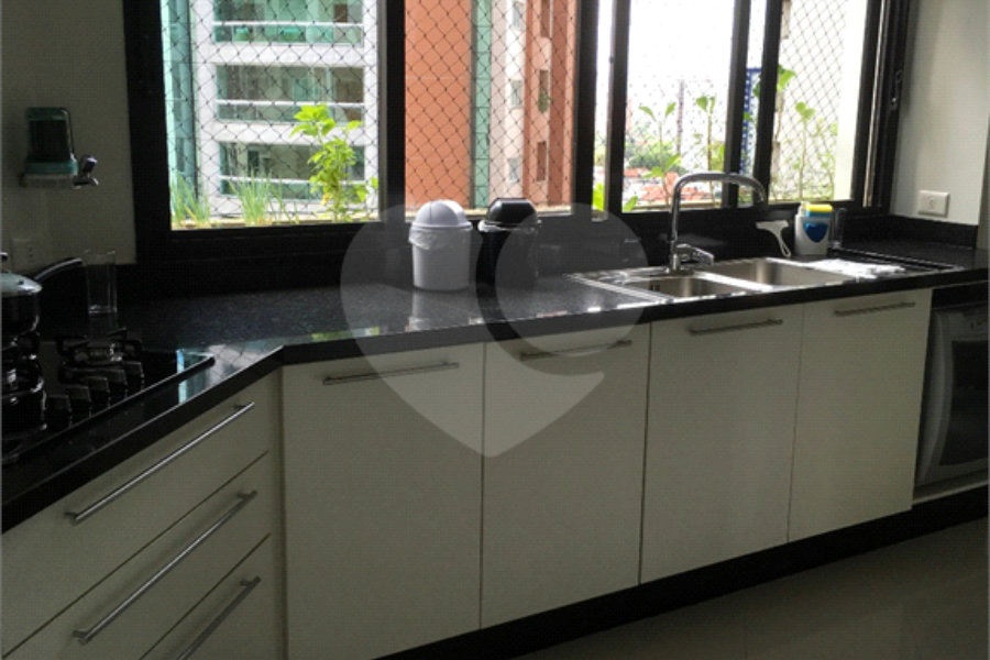 Apartamento à venda com 3 suítes em Tatuapé, São Paulo, SP