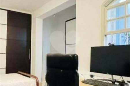 Casa à venda com 4 quartos, sendo 3 suítes, em Parque Continental, São Paulo, SP