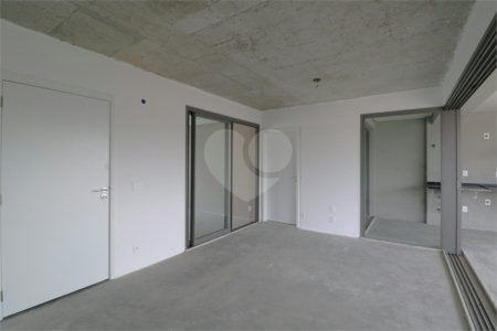 Apartamento à venda com 3 suítes em Moema, São Paulo, SP