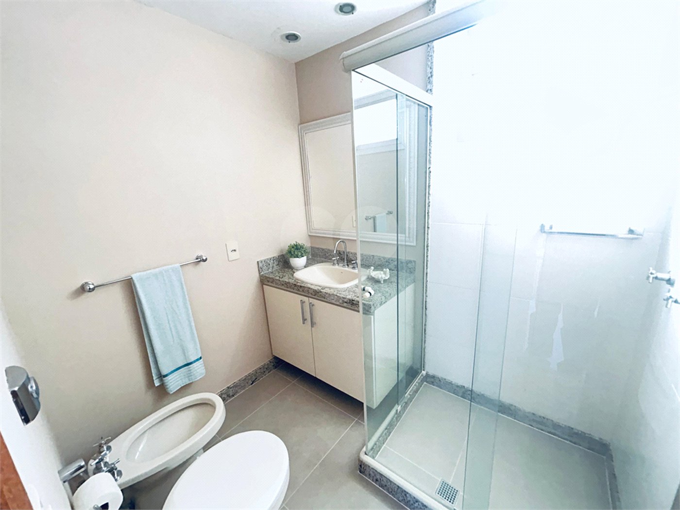 Apartamento à venda com 2 quartos, sendo 1 suíte, em Grajaú, Rio de Janeiro, RJ