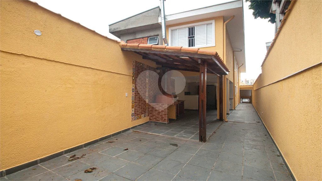 Sobrado à venda com 4 quartos, sendo 1 suíte,  em Jardim Peri Peri, São Paulo, SP