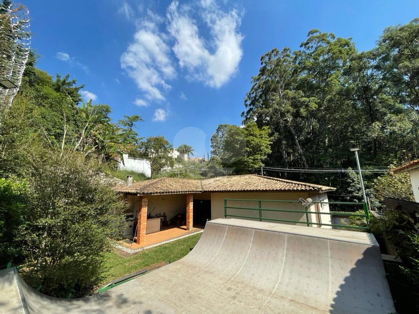 Casa à venda com 4 quartos, sendo 1 suíte, em Vila Morumbi, São Paulo, SP