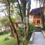 Casa à venda com 3 quartos, sendo 1 suíte, no condomínio Jardim da Monntanha II, Mairiporã - SP