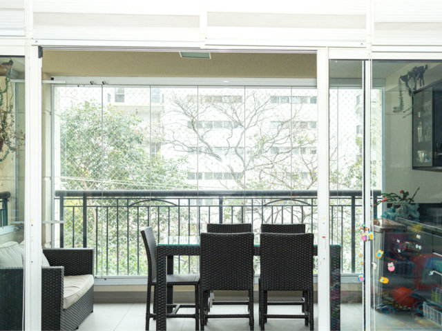 Apartamento à venda com 4 quartos, sendo 2 suítes,  em Moema, São Paulo, SP