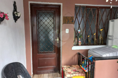 Sobrado à venda com 2 quartos, sendo 1 suíte,  em Santa Teresinha, São Paulo, SP