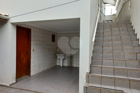 Sobrado à venda com 4 quartos, sendo 3 suítes, em Cidade São Francisco, São Paulo, SP