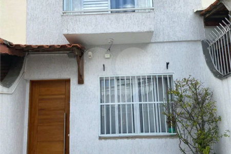 Sobrado à venda com 3 quartos, sendo 1 suíte, em Parada Inglesa, São Paulo, SP