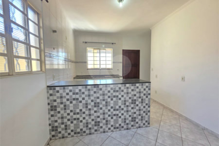 Casa à venda com 3 quartos, sendo 2 suítes, em Jardim Santo Antônio, Valinhos, SP