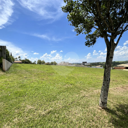 Terreno à venda no condomínio Residencial Saint Charbel, Araçoiaba da Serra - SP