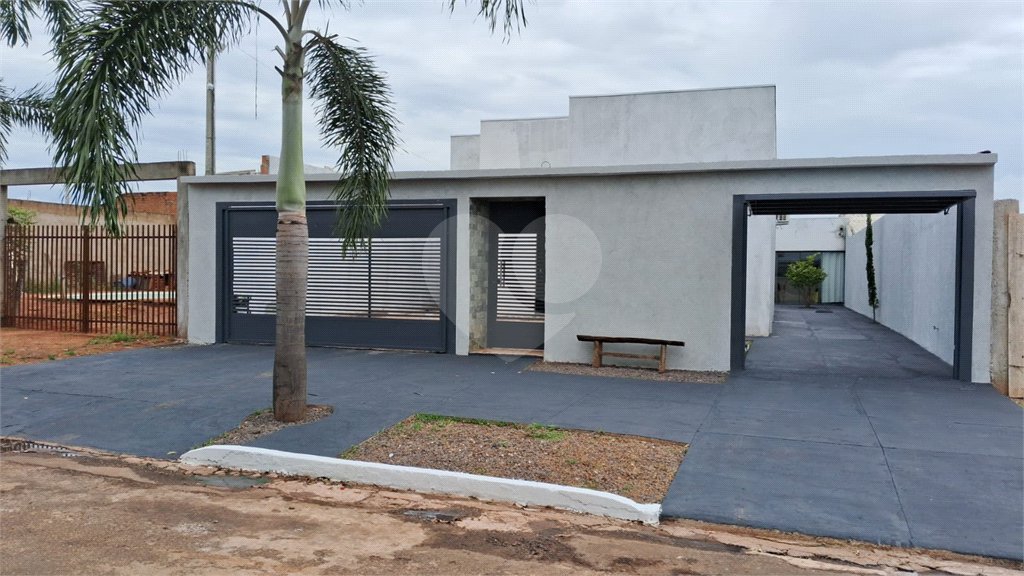 Casa à venda com 3 quartos, sendo 2 suítes,  em Ipê, Três Lagoas, MS