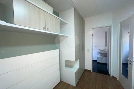 Casa à venda com 3 quartos, sendo 1 suíte,  no condomínio Vilagio Viccino, São Paulo - SP