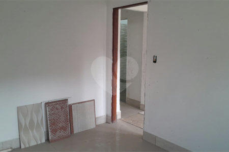 Casa à venda com 2 quartos em Campo Grande, Rio de Janeiro, RJ