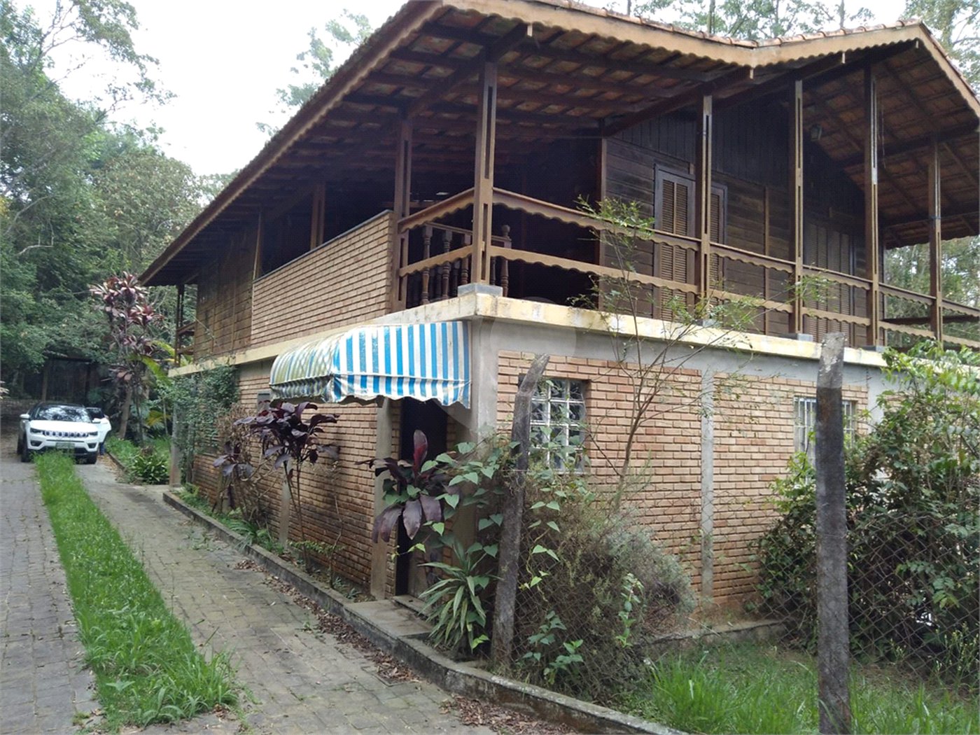 Casa à venda com 5 quartos, sendo 1 suíte, em Mantiqueira, Mairiporã, SP