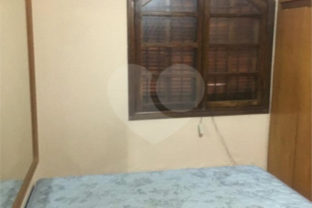 Casa à venda com 3 quartos em Vila Pirajussara, São Paulo, SP