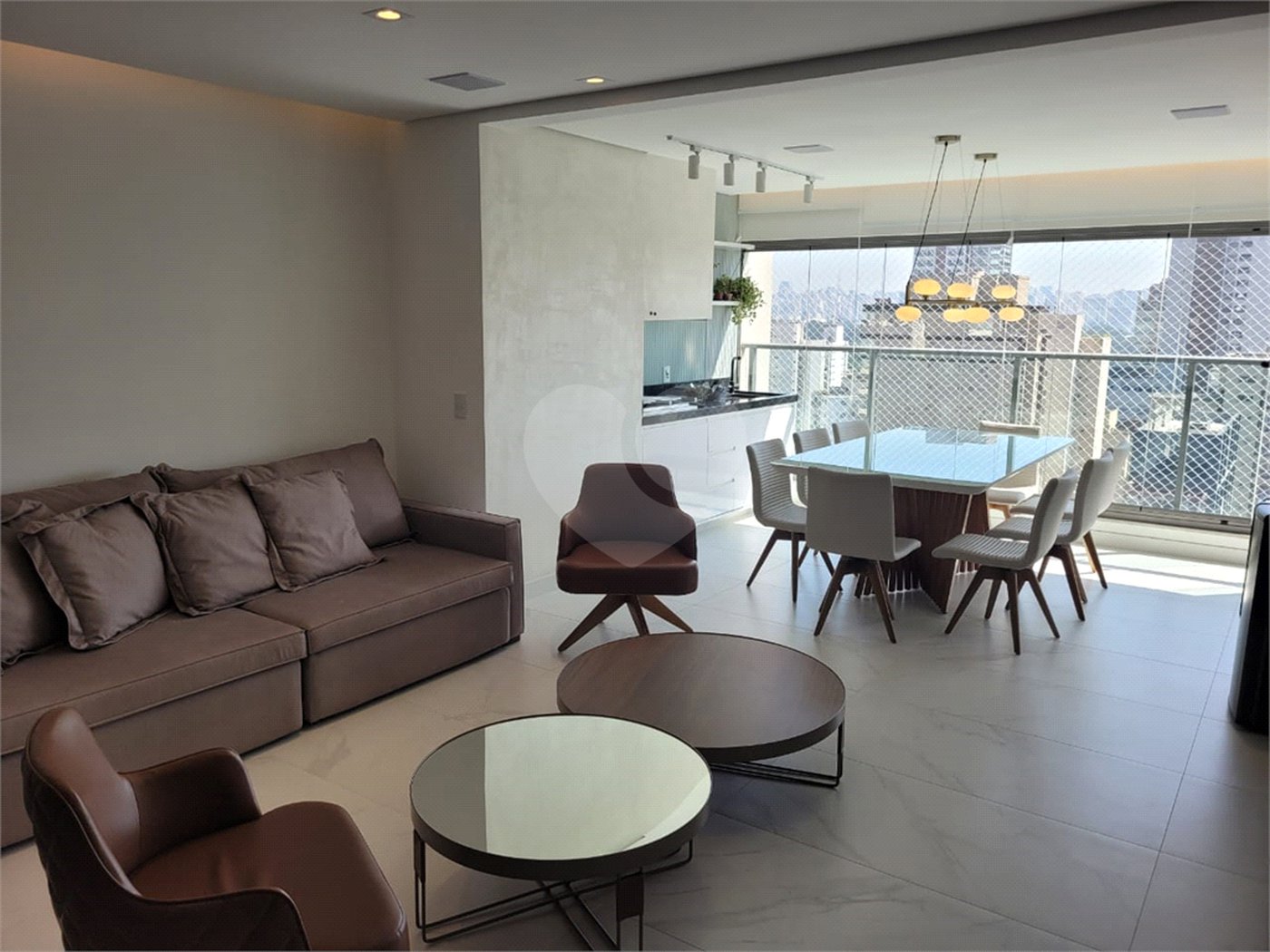 Apartamento à venda com 3 suítes em Indianópolis, São Paulo, SP