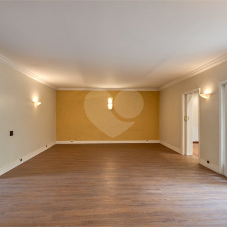 Casa à venda com 4 quartos, sendo 2 suítes, em Jardim Luzitânia, São Paulo, SP