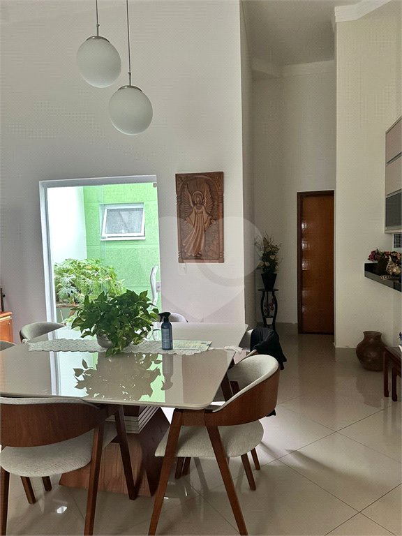 Casa à venda com 3 suítes em Jardim Regina, Indaiatuba, SP