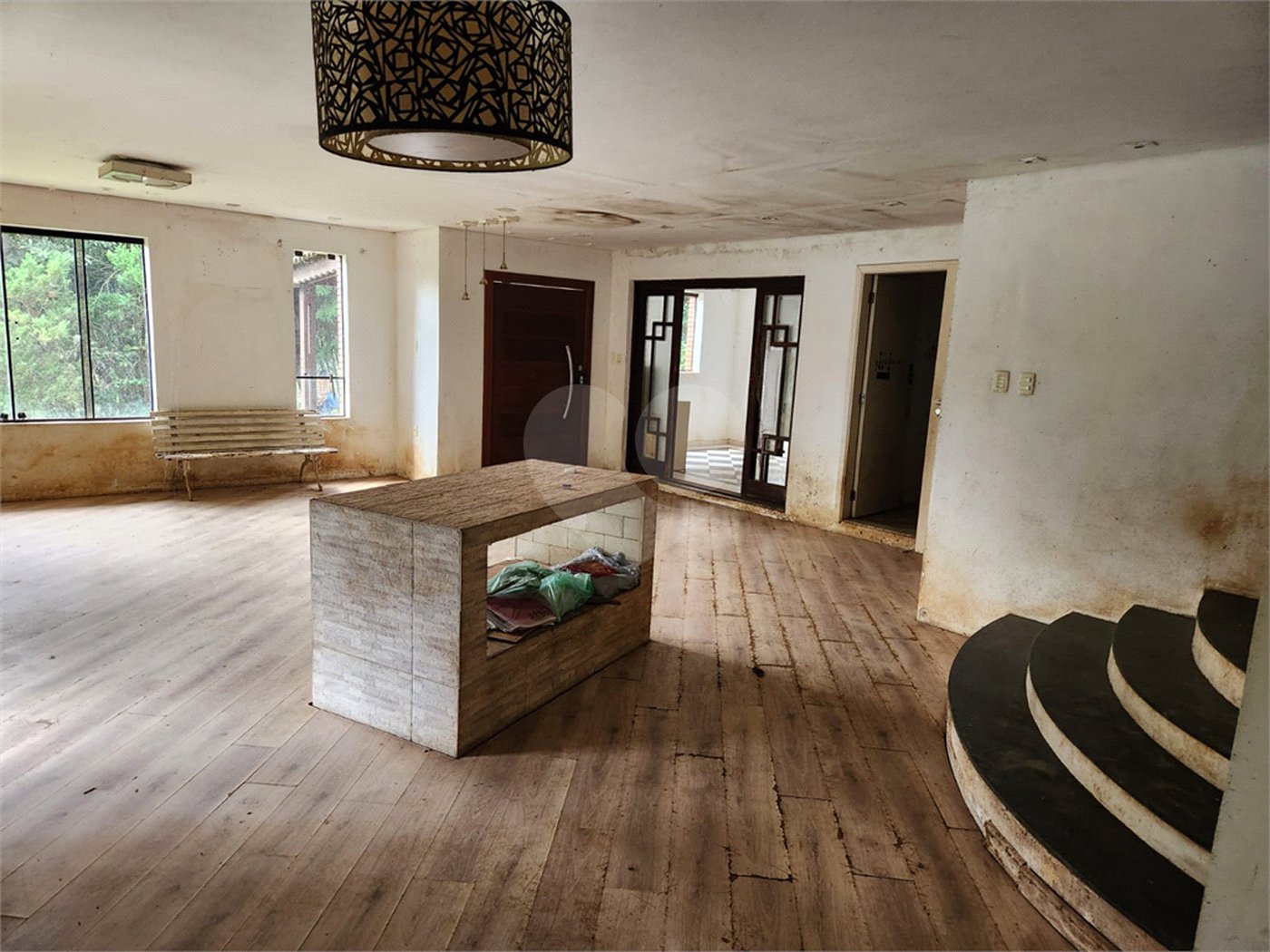 Casa à venda com 4 suítes no condomínio Alpes da Cantareira, Mairiporã - SP