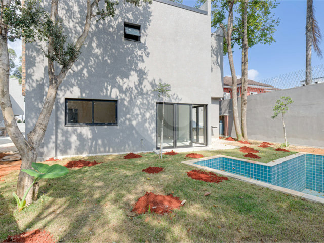 Casa à venda com 4 suítes no condomínio Reserva Robélia, São Paulo - SP