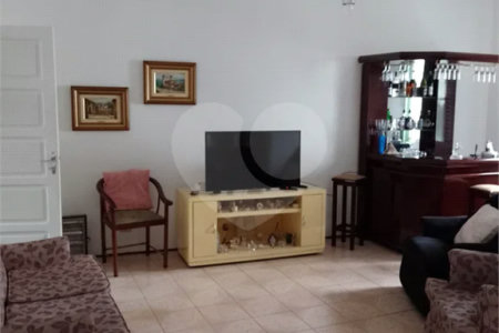 Sobrado à venda com 8 quartos, sendo 3 suítes, em Tucuruvi, São Paulo, SP