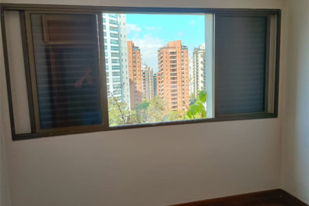 Apartamento à venda ou para alugar com 4 quartos, sendo 1 suíte,  em Vila Andrade, São Paulo, SP