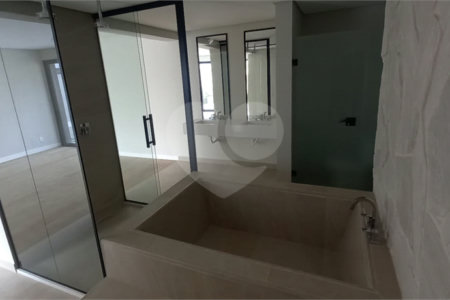 Casa à venda com 5 suítes em Condomínio Residencial Montserrat, São José dos Campos, SP
