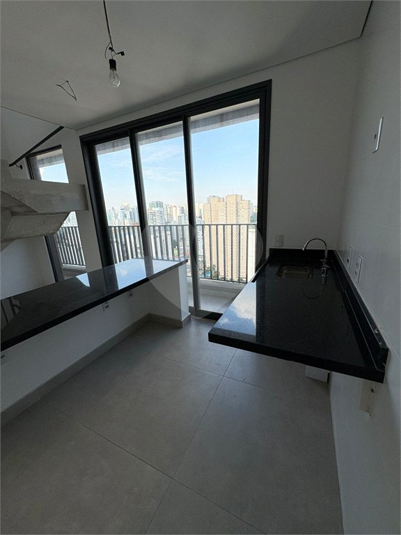 Apartamento à venda com 4 suítes em Jardim das Acácias, São Paulo, SP