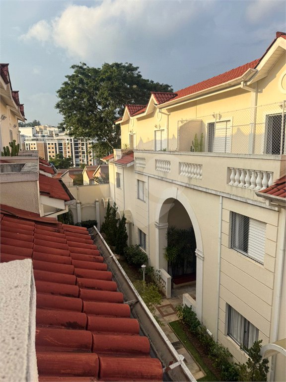 Casa à venda com 3 quartos, sendo 1 suíte, no condomínio Villas de São Francisco, São Paulo - SP