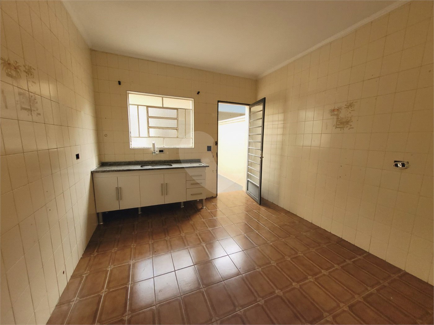 Casa à venda com 3 quartos, sendo 1 suíte, em Parque Maria Domitila, São Paulo, SP