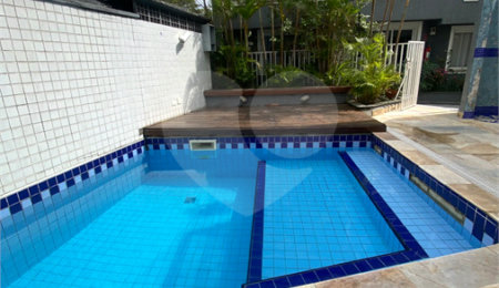 Casa à venda com 3 quartos, sendo 1 suíte,  no condomínio Village Santa Cecilia, São Paulo - SP