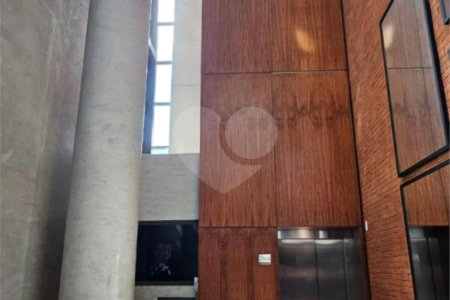 Apartamento no Itaim Bibi de 45m2 com 1 dorm, 1 banheiro, 1vaga. Estuda permuta. Viva a um passo dos melhores shoppings, hospitais, escolas e rodovias principais com 1 dorm, 1 banheiro, 1 vaga. Estuda permuta