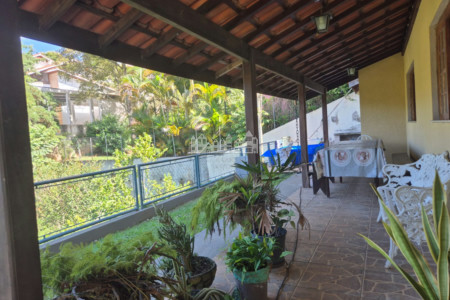 Casa à venda com 3 suítes no condomínio Portal Dos Nobres, Atibaia - SP