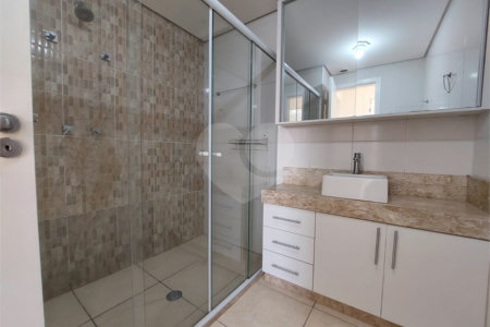 Apartamento para alugar com 2 quartos, sendo 1 suíte, em Parque São Domingos, São Paulo, SP