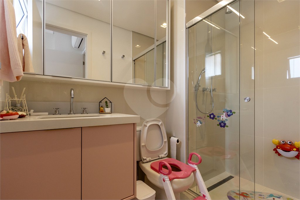 Apartamento à venda com 3 suítes em Vila Mogilar, Mogi das Cruzes, SP